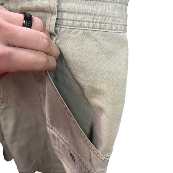 Vintage Men’s Eddie Bauer Cargo Shorts - Picture 6 of 7